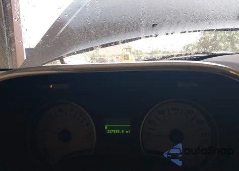 2007 Ford Explorer Eddie Bauer z USA, uszkodzony, nr VIN 1FMEU74E37UB18650